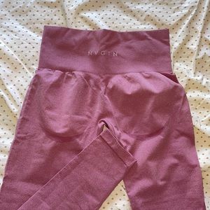 NVGTN Pastel Pink Contour Seamless Leggings